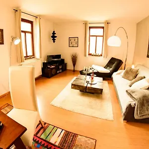 Am Weissen Hirsch Apartment